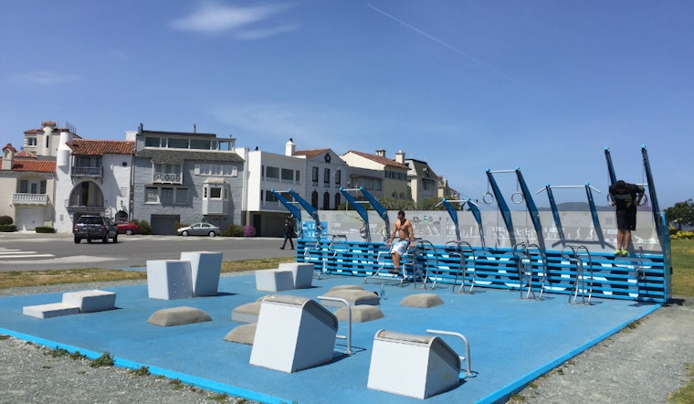 Marina Green Fitness Court Offers Free Al Fresco Workouts