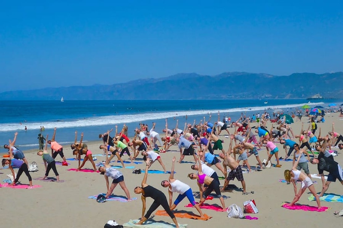 Here Are Santa Monica S Top 5 Yoga Spots