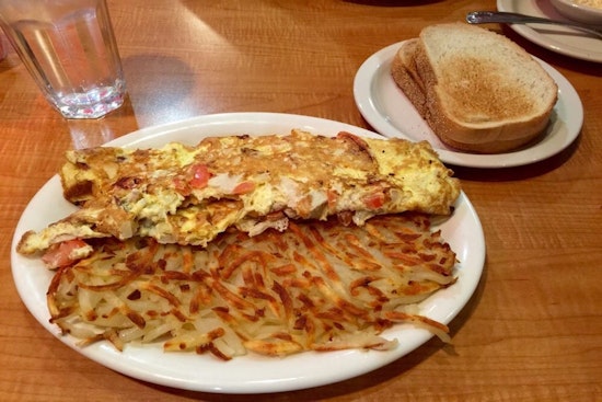 Detroit's 5 best diners (that won't break the bank)