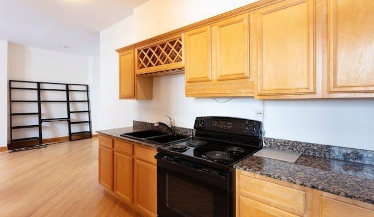 Check out today's cheapest rentals in the Gold Coast, Chicago