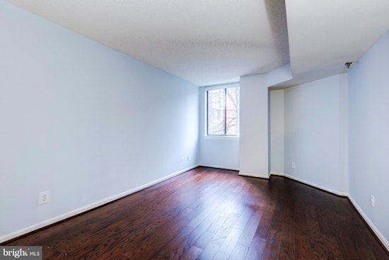 What does $2,000 rent you in Ballston-Virginia Square, today?