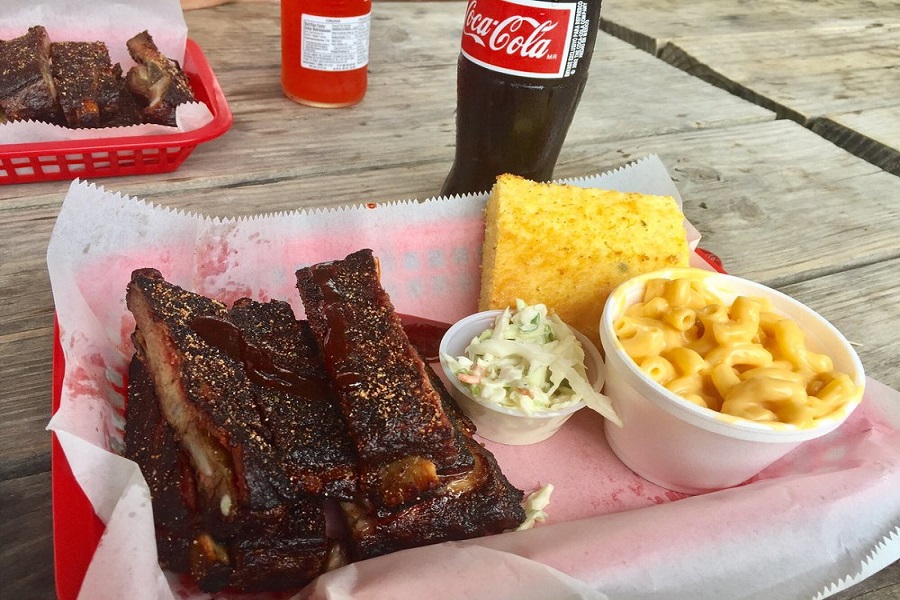 Explore 4 top spots in Cincinnati's East End neighborhood