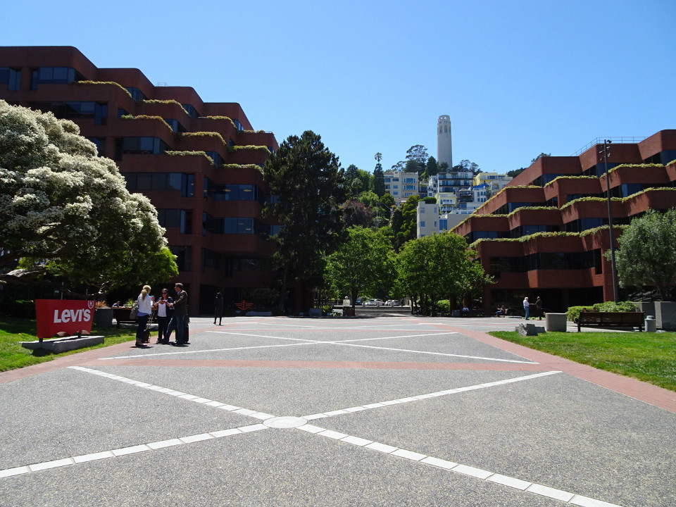 Levi's Plaza: Private Property, Public Pleasure