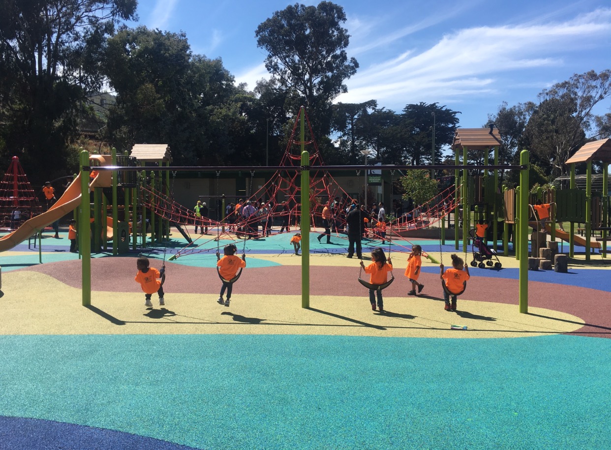 SFGiants on X: Earlier today, @giantscommunity revealed the newly  renovated Gilman Playground Field in San Francisco's Bayview—Hunters Point  community. Partnering on the project: @goodtidingsSF, @RecParkSF &  @bcraw35 🧡  / X