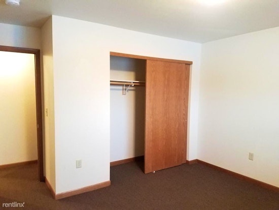 What does $800 rent you in Milwaukee, today?
