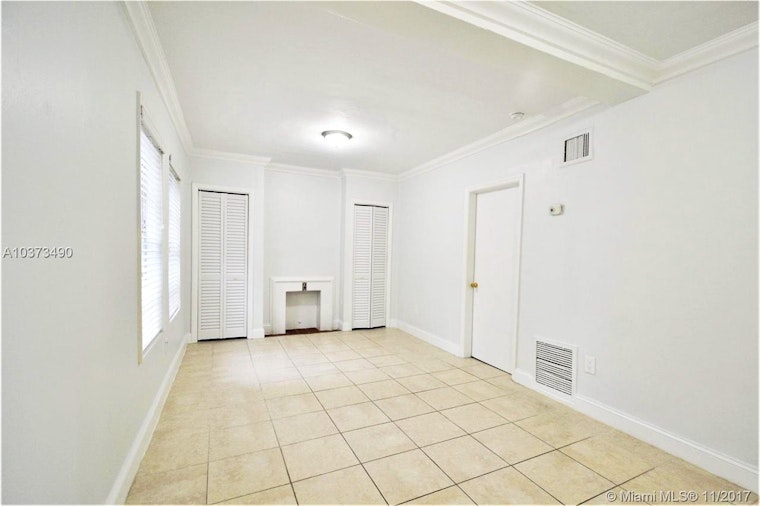 Here are today's cheapest rentals in Isle of Normandy, Miami Beach