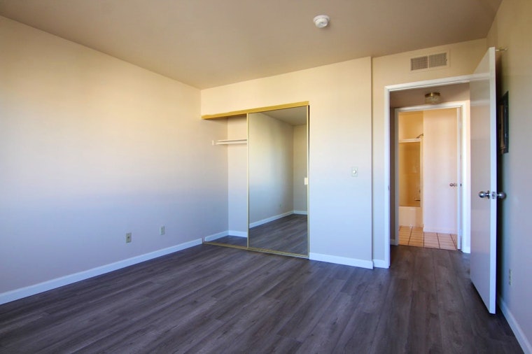 Explore today's cheapest rentals in Sawtelle, Los Angeles
