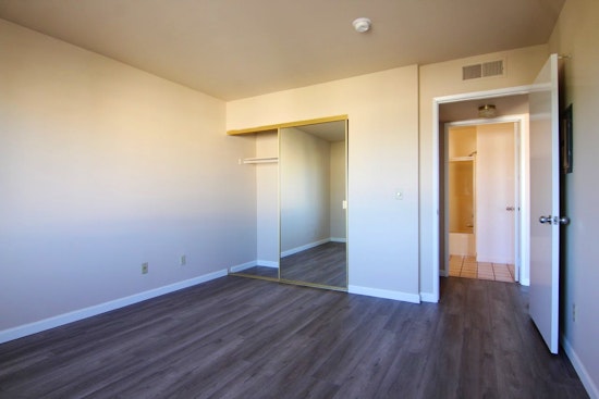 Explore today's cheapest rentals in Sawtelle, Los Angeles