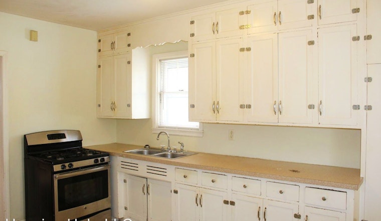 What does $900 rent you in Dayton's Bluff, today?