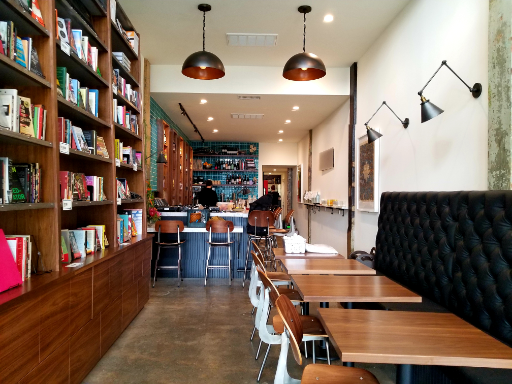 Oakland Bookstore-bar North lands in Temescal, Uptown