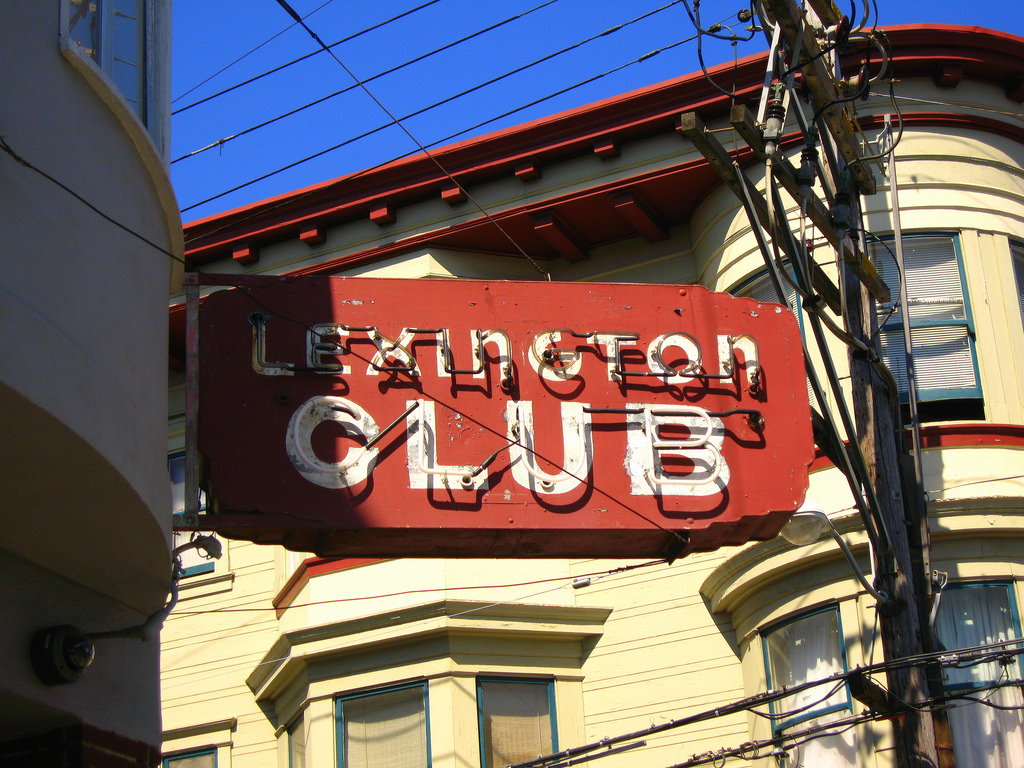 Plaque Unveiled To Commemorate The Lexington Club