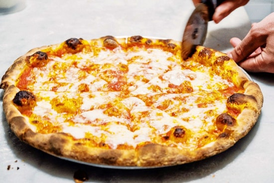 Explore the 5 most popular spots in New York City's Williamsburg neighborhood