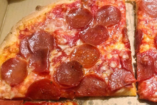 Top pizza choices in Beverly for takeout and dining in
