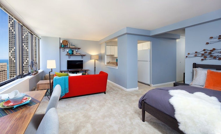 Explore the cheapest rentals in Streeterville, right now