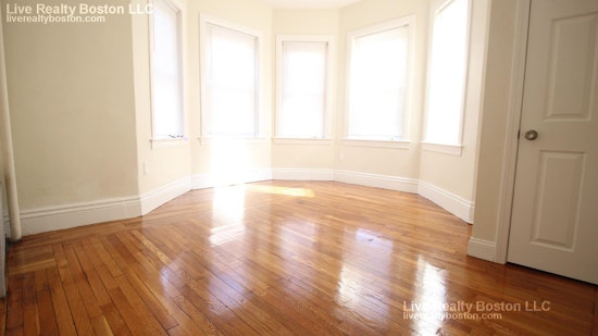 Explore today's cheapest rentals in Roxbury, Boston