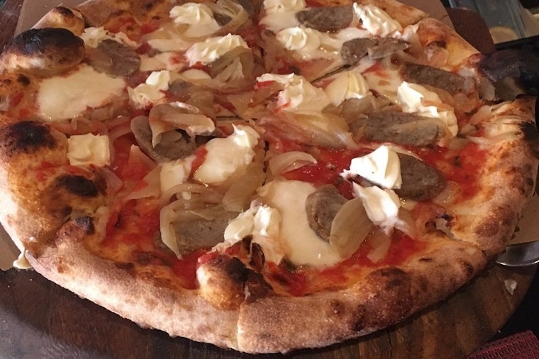 Top pizza choices in Waltham for takeout and dining in