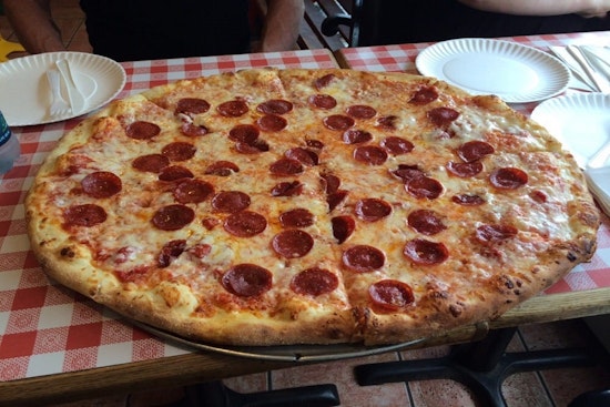 Top pizza choices in Manchester for takeout and dining in