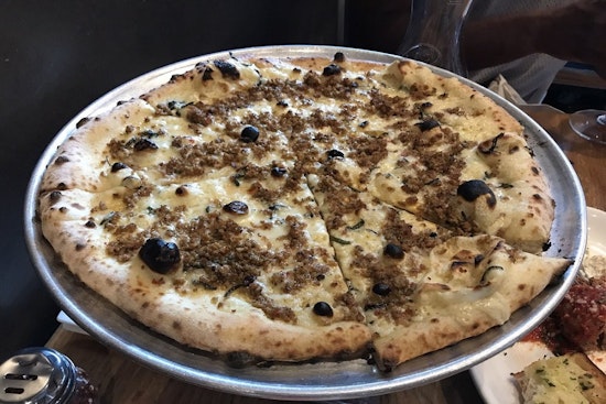 Top pizza choices in Cincinnati for takeout and dining in
