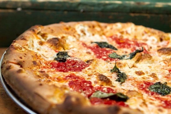 Top pizza choices in Irving for takeout and dining in