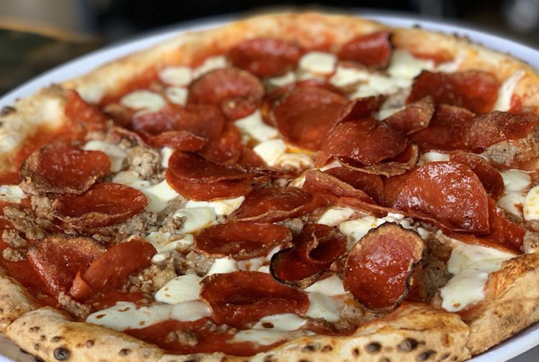 Top pizza choices in Arlington for takeout and dining in