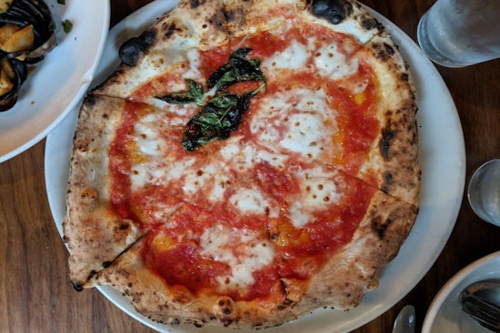 Top pizza choices in Mountain View for takeout and dining in
