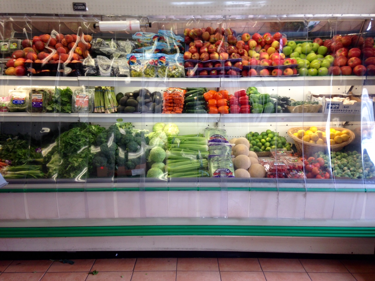 Santa Clara Natural Organic Market Debuts Revamped Interior, Alcohol