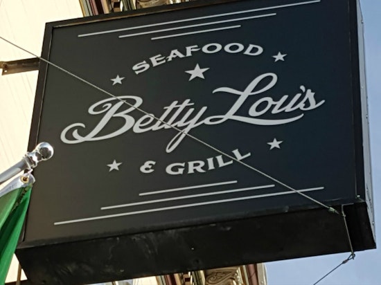 Betty Lou's Seafood & Grill Debuts In Former Viva Pizza Location