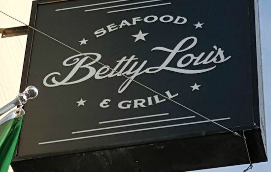 Betty Lou's Seafood & Grill Debuts In Former Viva Pizza Location