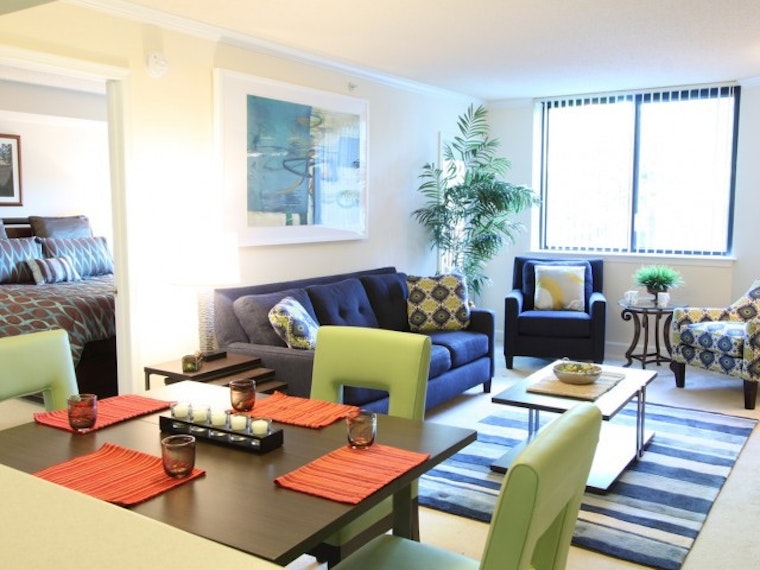 What will $1,900 rent you in Arlington, right now?