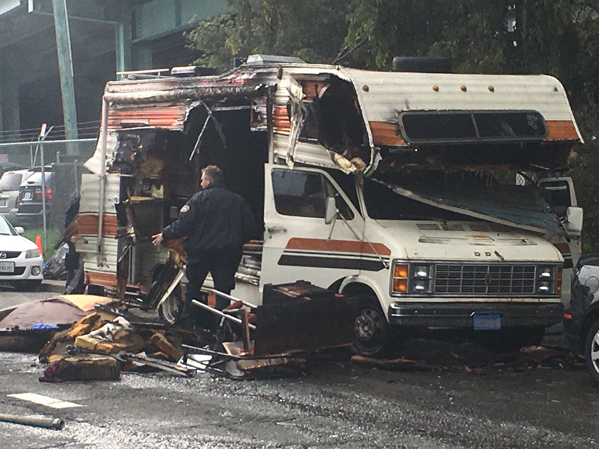 Dog Killed After RV Catches Fire At 16th & Vermont [Updated]