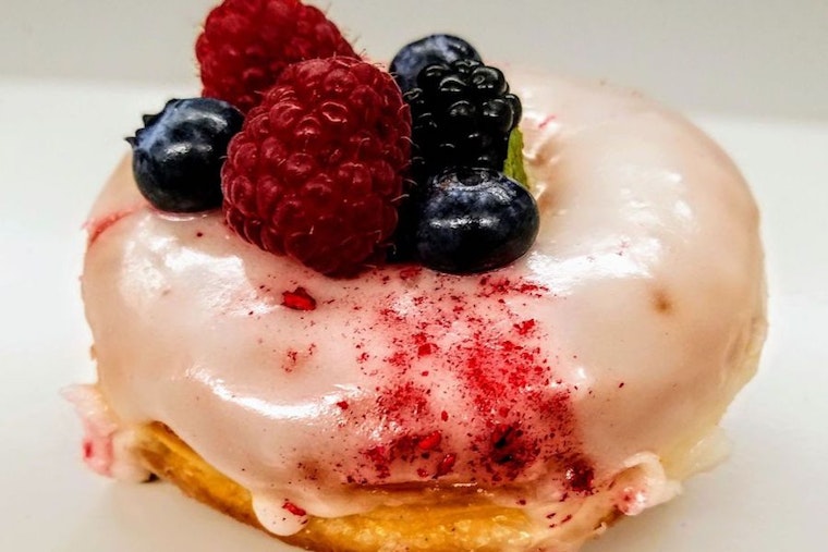 Donut Friend makes Downtown debut with doughnuts