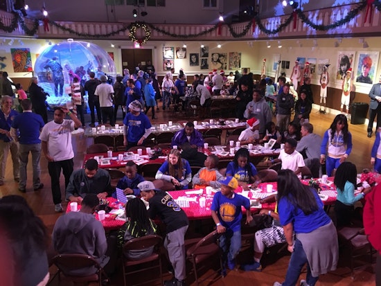 Curry, Durant And Entire Warriors Lineup Visit Bayview For Kid-Friendly Holiday Fest