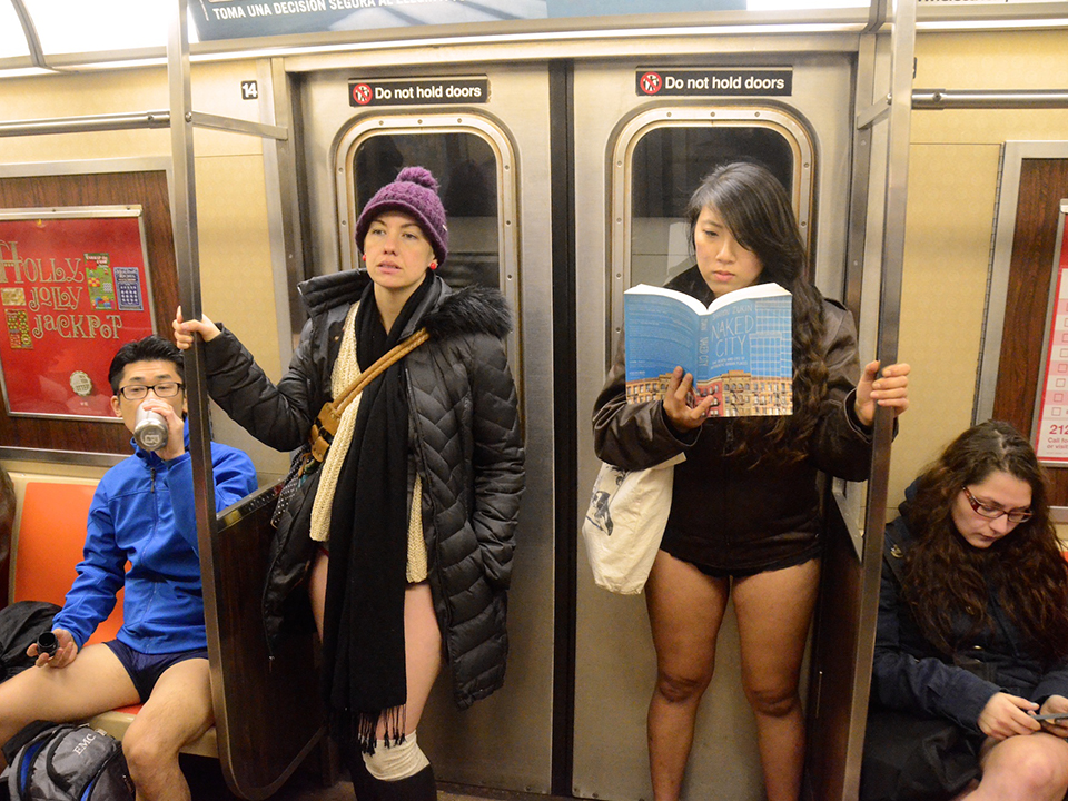 Transit Riders To Grin And Bare It For Tomorrow's 'No Pants Subway