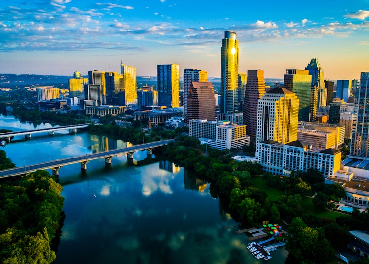 Cheap flights from Saint Paul to Austin, and what to do once you're there