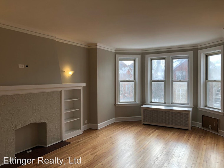What's the cheapest rental available in Hyde Park, right now?
