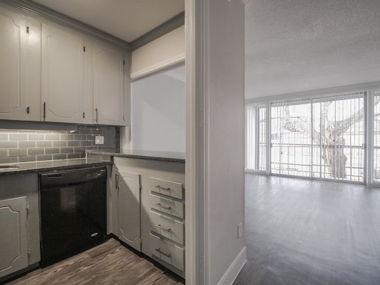 Explore today's cheapest rentals in Greater Uptown, Houston