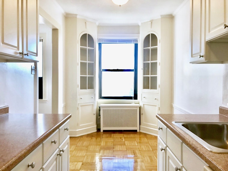 The cheapest apartment rentals in Near North, right now