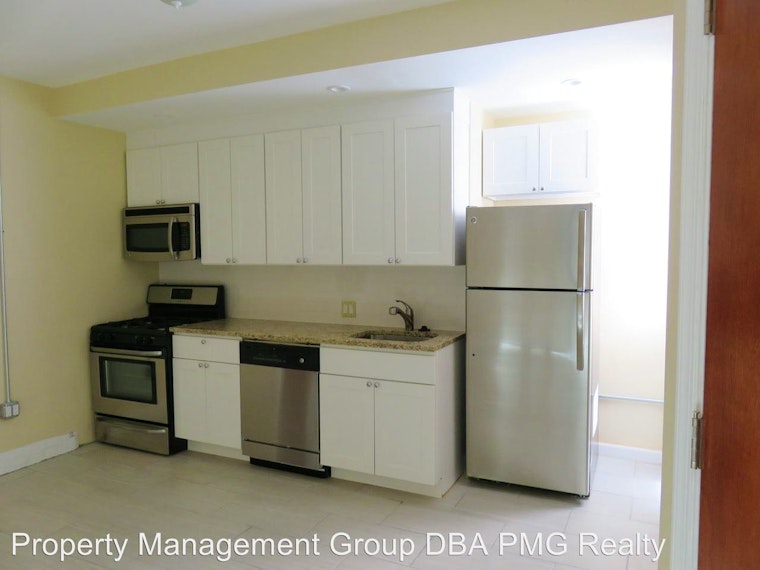 The cheapest apartment rentals in Washington Square, explored