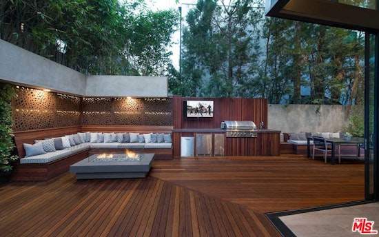 What's the most expensive residential rental on the market in Los Angeles?