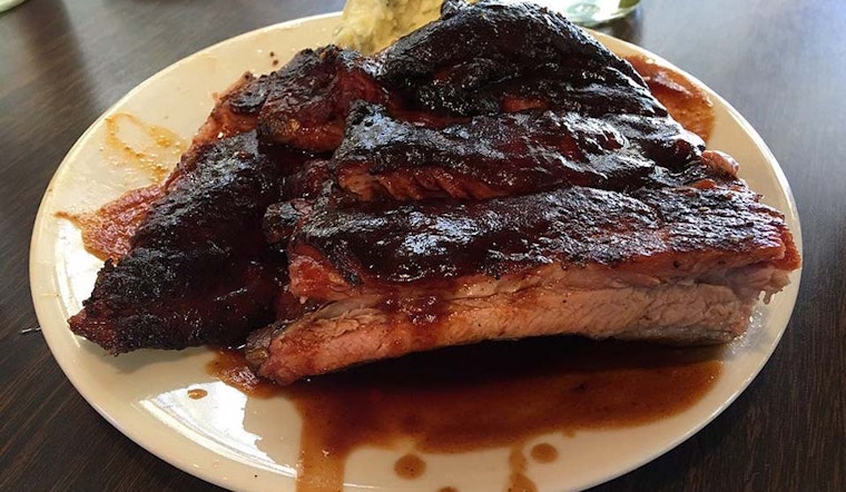 4 Urban Hikes That'll Help You Burn Off Oakland's Best BBQ