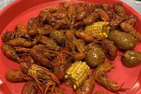 Find seafood and more at Spring Branch East's new Captain Crawfish