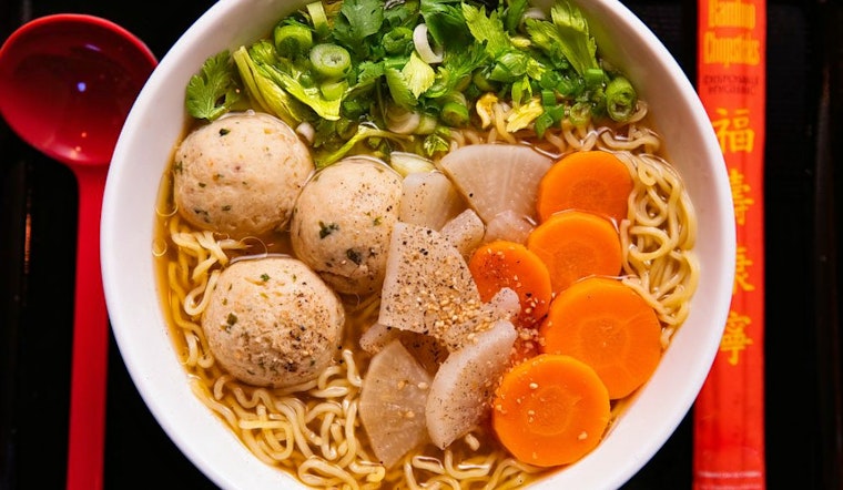 Ramen noodles, Asian chicken wings and more: What's trending on Chicago's food scene?