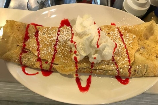 Simone's makes Mount Lebanon debut, with burgers and more