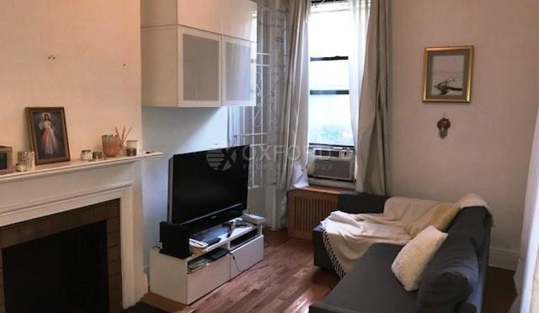 What's the cheapest rental available in Lincoln Square, right now?