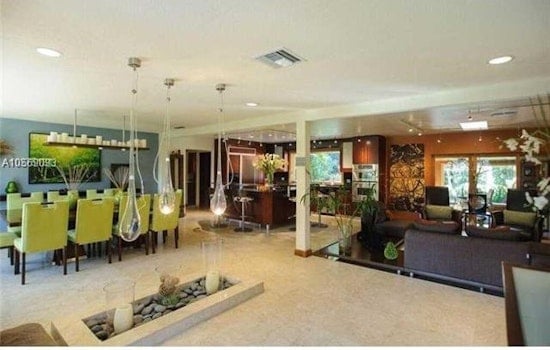 What's the priciest residential rental on the market in Davie?