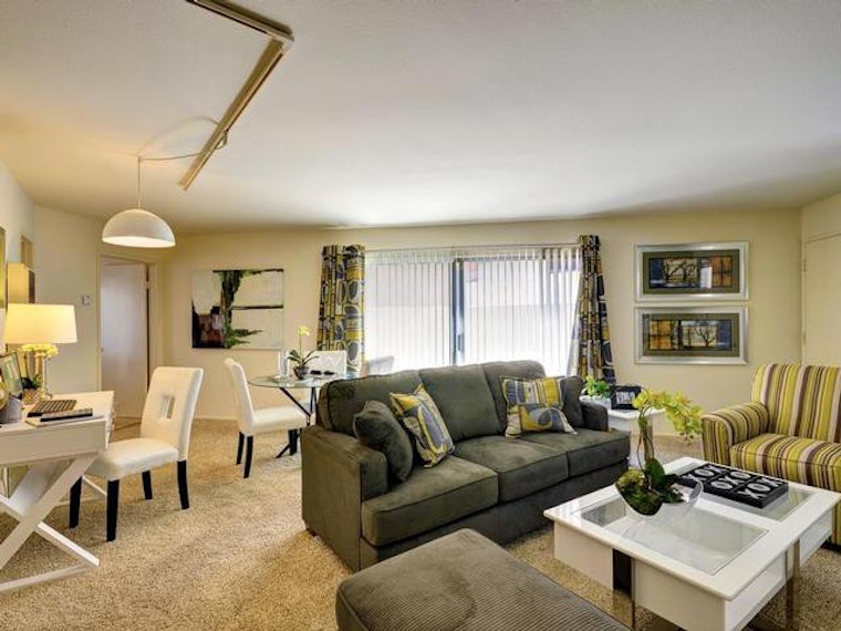 Explore today's cheapest rentals in La Jolla, San Diego