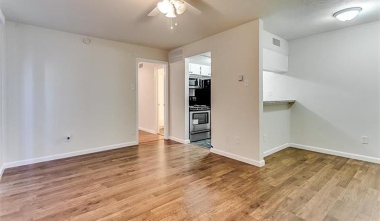 What's the cheapest rental available in Oak Lawn, right now?