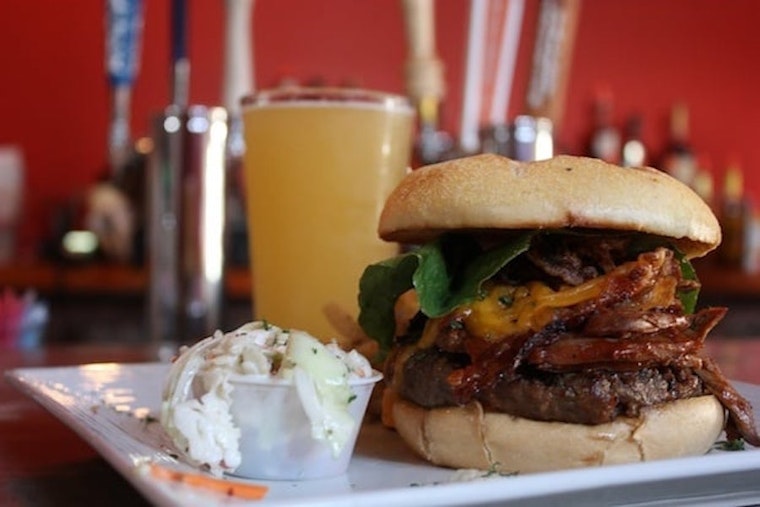 Washington's top 5 dive bars to visit now