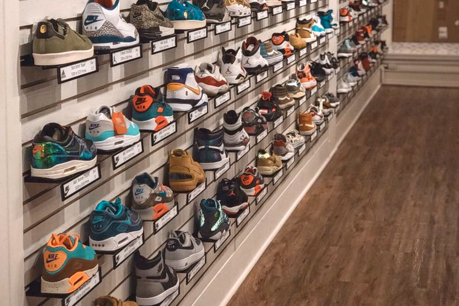 lucky shoe store