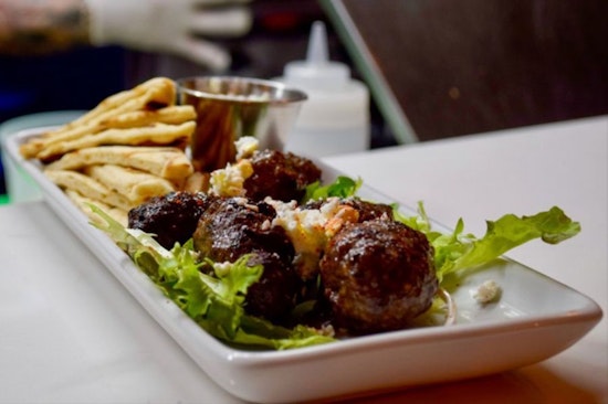 New Mediterranean spot OliVine opens its doors in Steinway